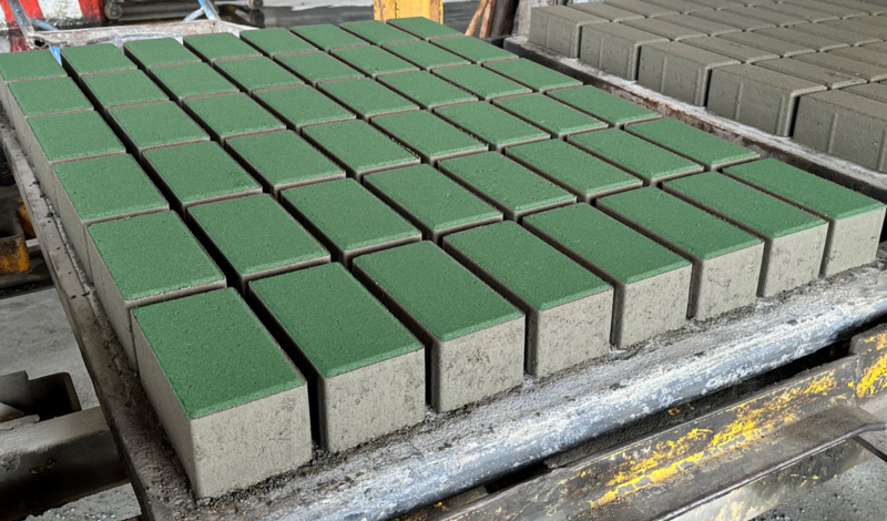 Mit Murasan Hydrotech 860 plus: Gleichm&auml;&szlig;ige Dichte auf der gesamten Produktionspalette. Einheitliche F&uuml;llung und Verdichtung von der Mitte bis zum Rand.