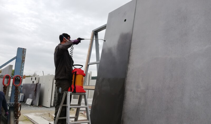 Applikation im Spritzverfahren mit Emcephob