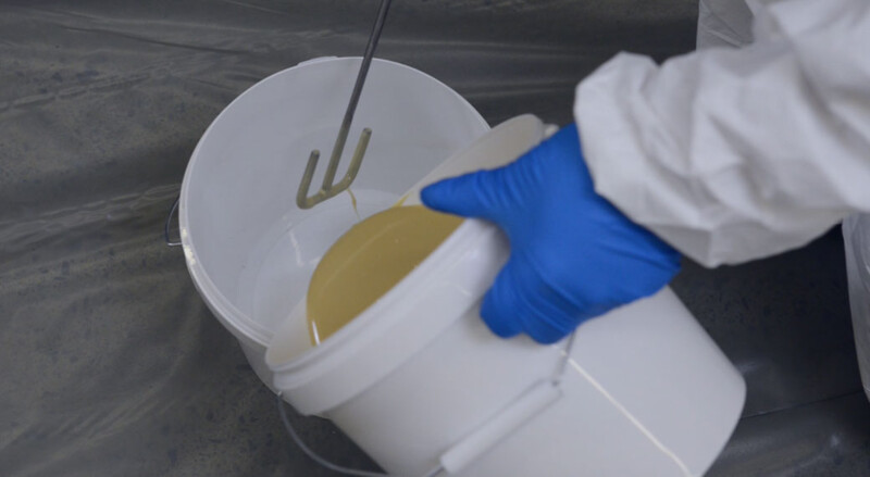 Umtopfen und Mischen des Organomineralharzes