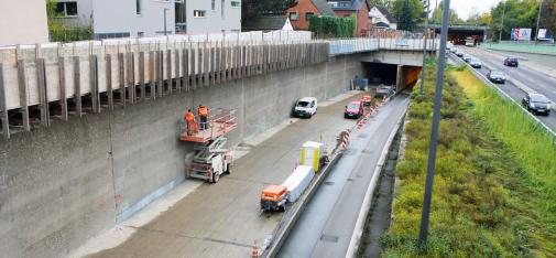Instandsetzungsarbeiten im Straßentunnel in Köln-Kalkar.