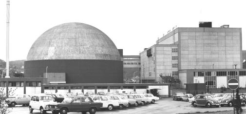 Im September 1968 startete der nukleare Betrieb des Kernkraftwerks Obrigheim. Die Kuppel wurde mit dem NAFU-System abgedichtet. Dieses Foto entstand vor der Abdichtung. 2005 wurde das KKW abgeschaltet.