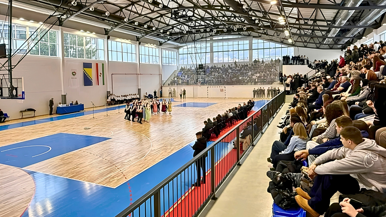 Sporthalle nach Abschluss aller Arbeiten in Betrieb