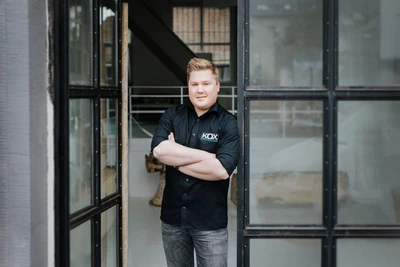 Dennis Kox, Inhaber der Kox Abdichtungstechnik GmbH, ist ein erfahrener Bautenschutz-Spezialist.