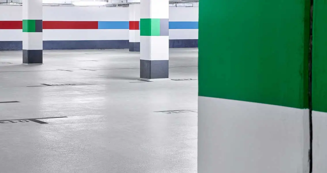 Farbauffrischung mit MC-Color flair pure, der pigmentierten Hochleistungsbeschichtung der MC