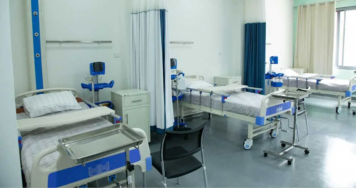 Die Böden des Zentrums für Infektionskrankheiten verfügen über antimikrobielle Eigenschaften.