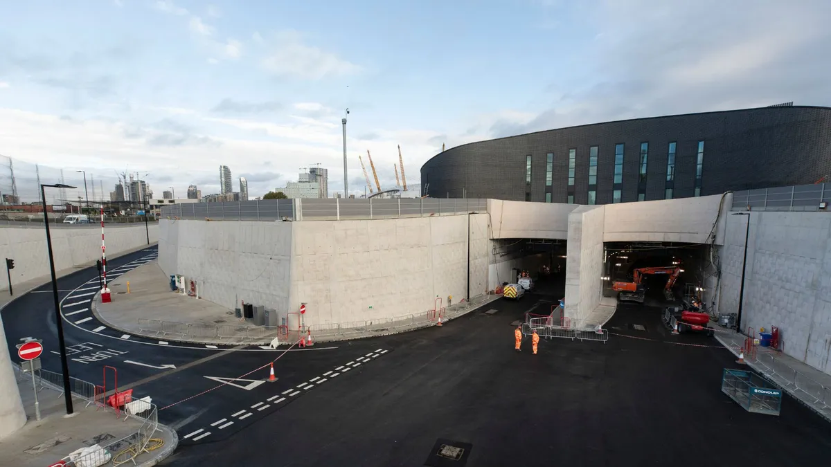 Der Eingang zum 1,4 Kilometer langen Doppelröhrentunnel.