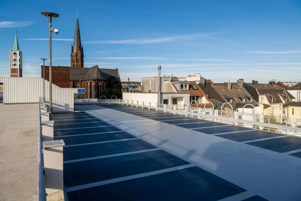 Blick auf das beschichtete Freideck