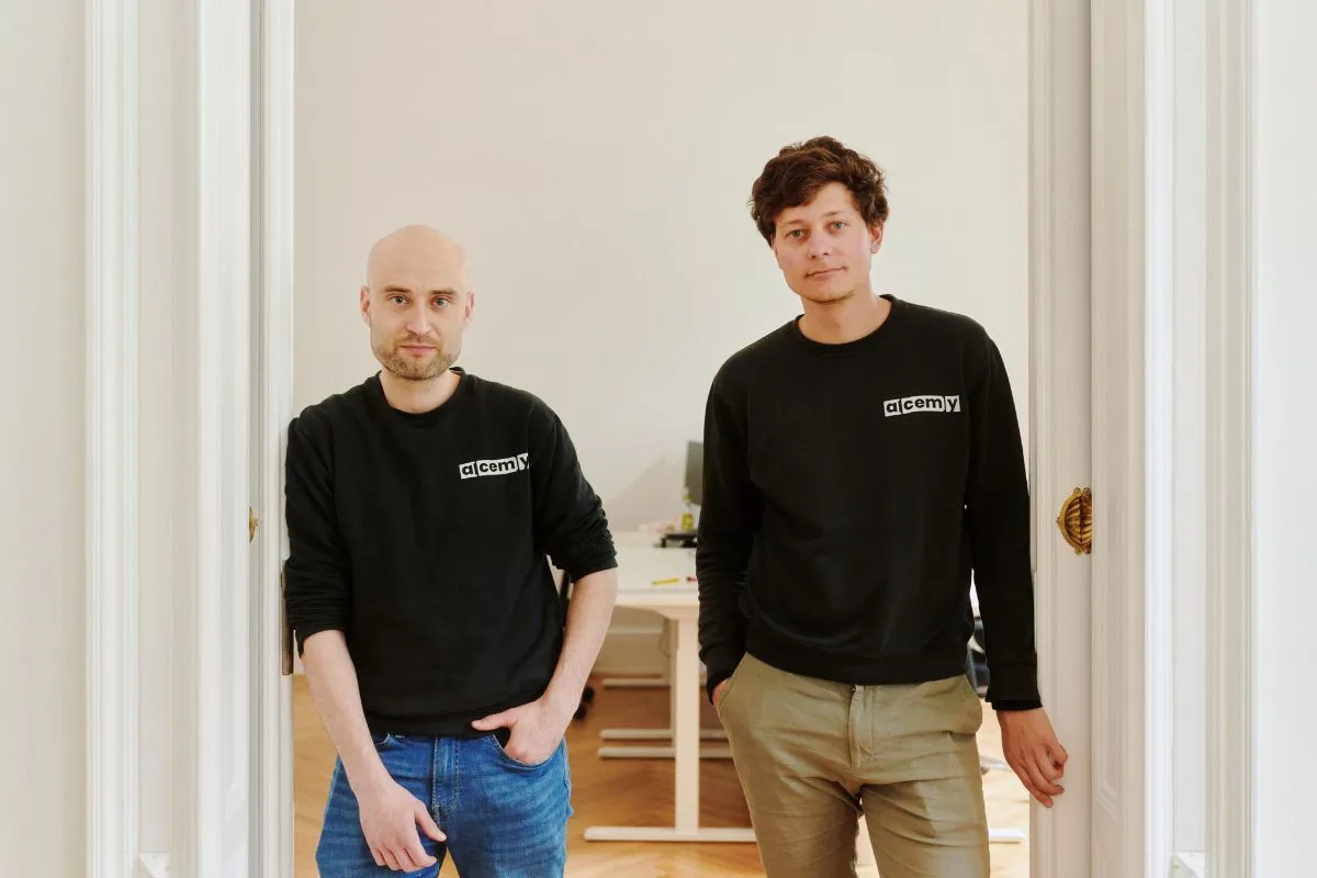 Ein Foto der alcemy Gründer Robert Meyer und Leopold Spenner