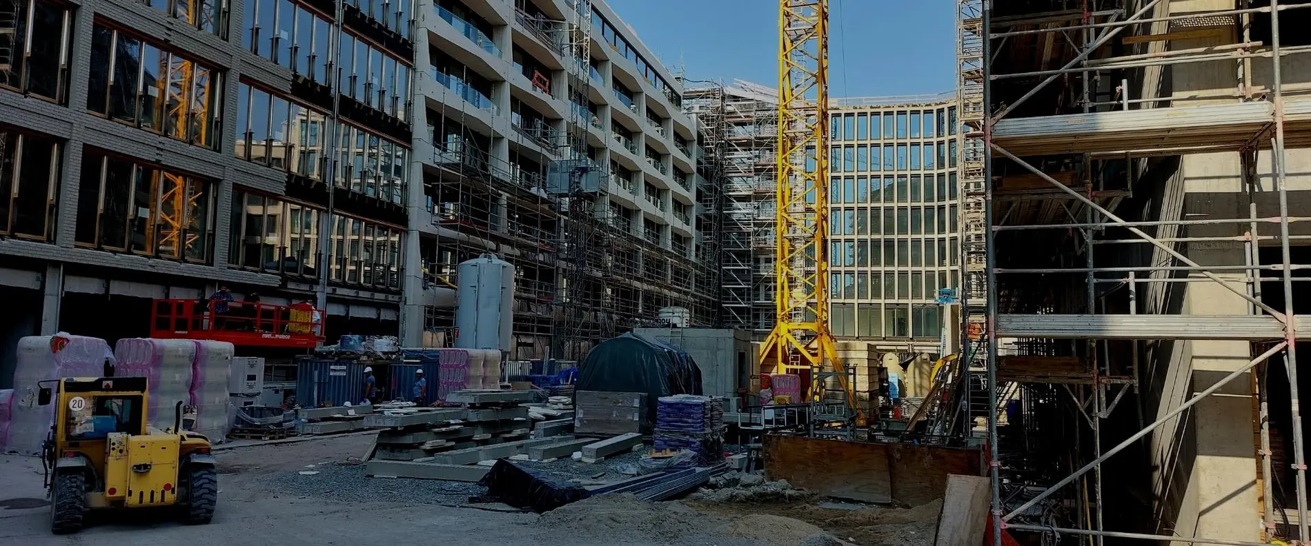 Die Betonkosmetik- und Abdichtungskompetenz von MC war auf dem Gelände des Berliner Umbauprojekts „Am Tacheles