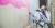Die von Künstler Martin Heuwold genau nach Plan an das Gebäude vorgezeichneten Bauklotz-Motive wurden anschließend Schritt für Schritt in den sechs Covestro-Farben und verschiedenen Farbschattierungen ausgemalt. © Fotos: Covestro AG; Künstler: Martin Heuwold